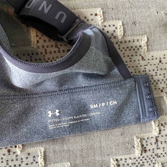Under Armour Infinity Bra High Impact - Small - Picture 3 of 3